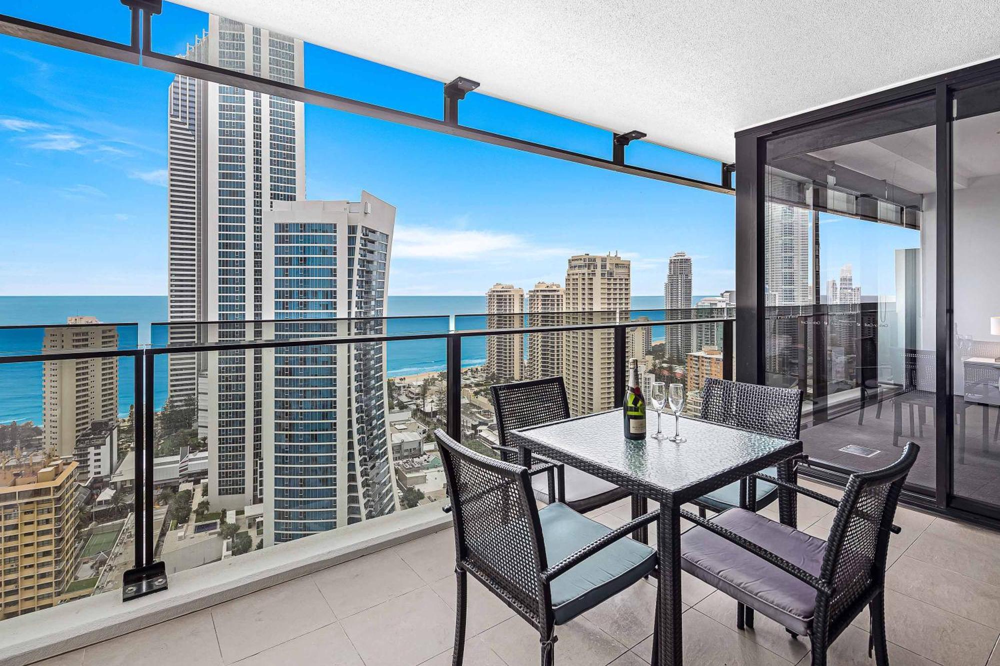 Holiday Holiday Circle On Cavill Apartments Gold Coast Camera foto